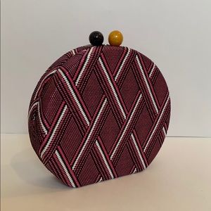 Anthropologie| Round Magnetic Closure Clutch Purse